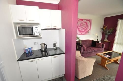 Beachfront Apartments Нарума Екстериор снимка